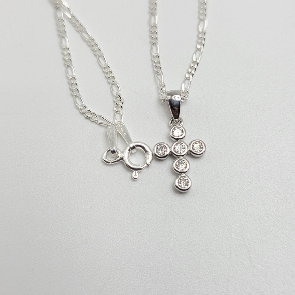 Dainty Moissanite S925 Solid Silver Cross Pendant Necklace - Picture 4 of 8
